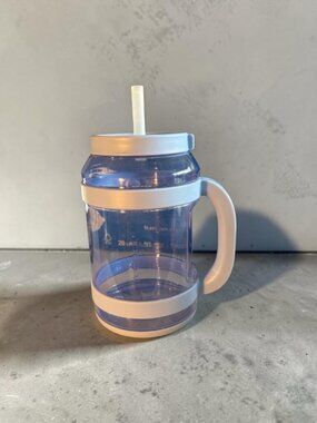 REDUCE WaterDay 80 oz Tritan Hydration Mug Glacier Blue, GUC (Gently Used)